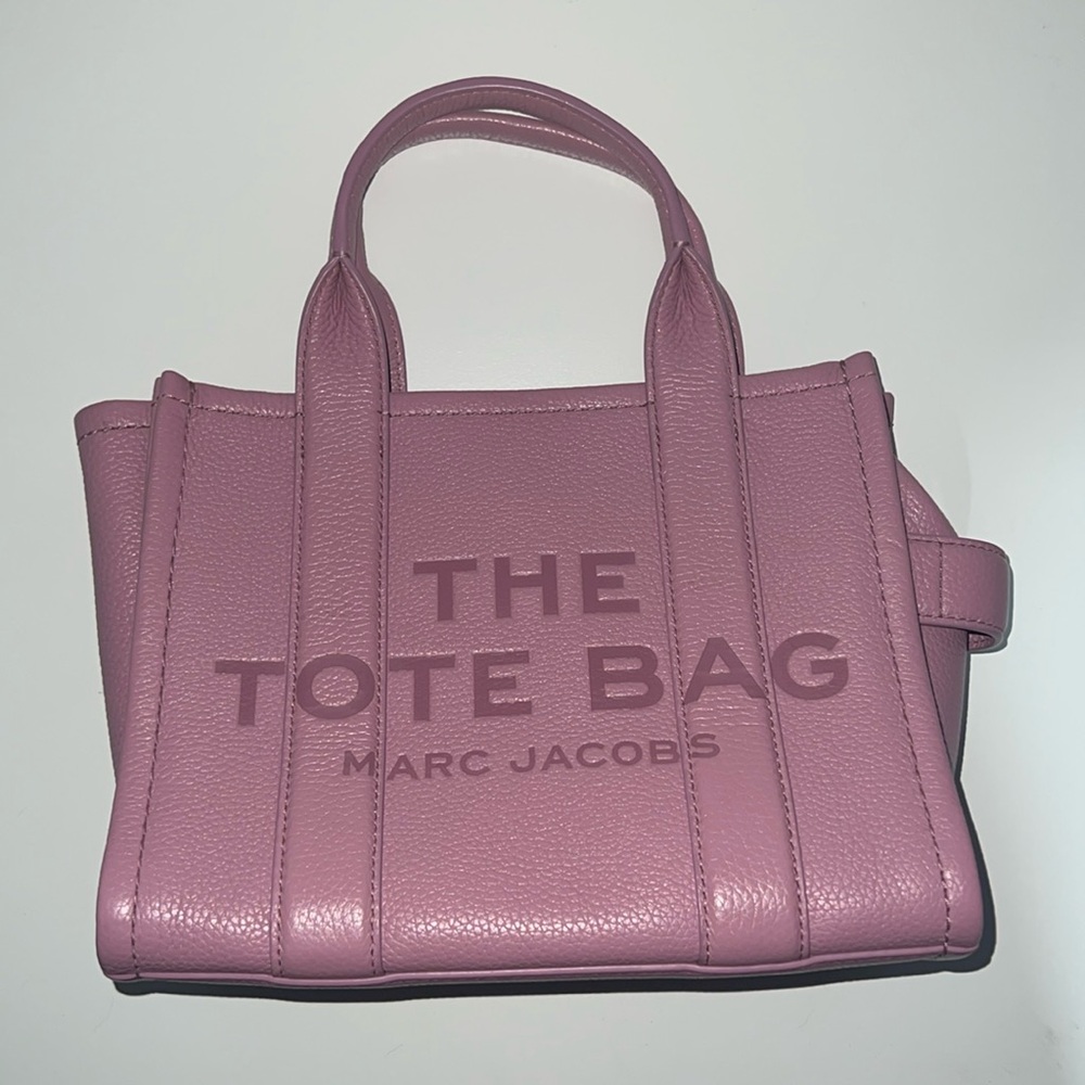 Marc Jacob’s small leather tote bag